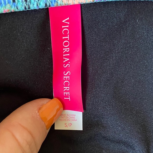 ❌SOLD❌ Victoria’s Secret Floral Bikini Bottoms - Picture 3 of 6